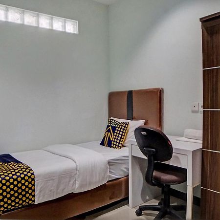 Spot On 92822 Finest House Near Amplas Bus Terminal เมดาน ภายนอก รูปภาพ
