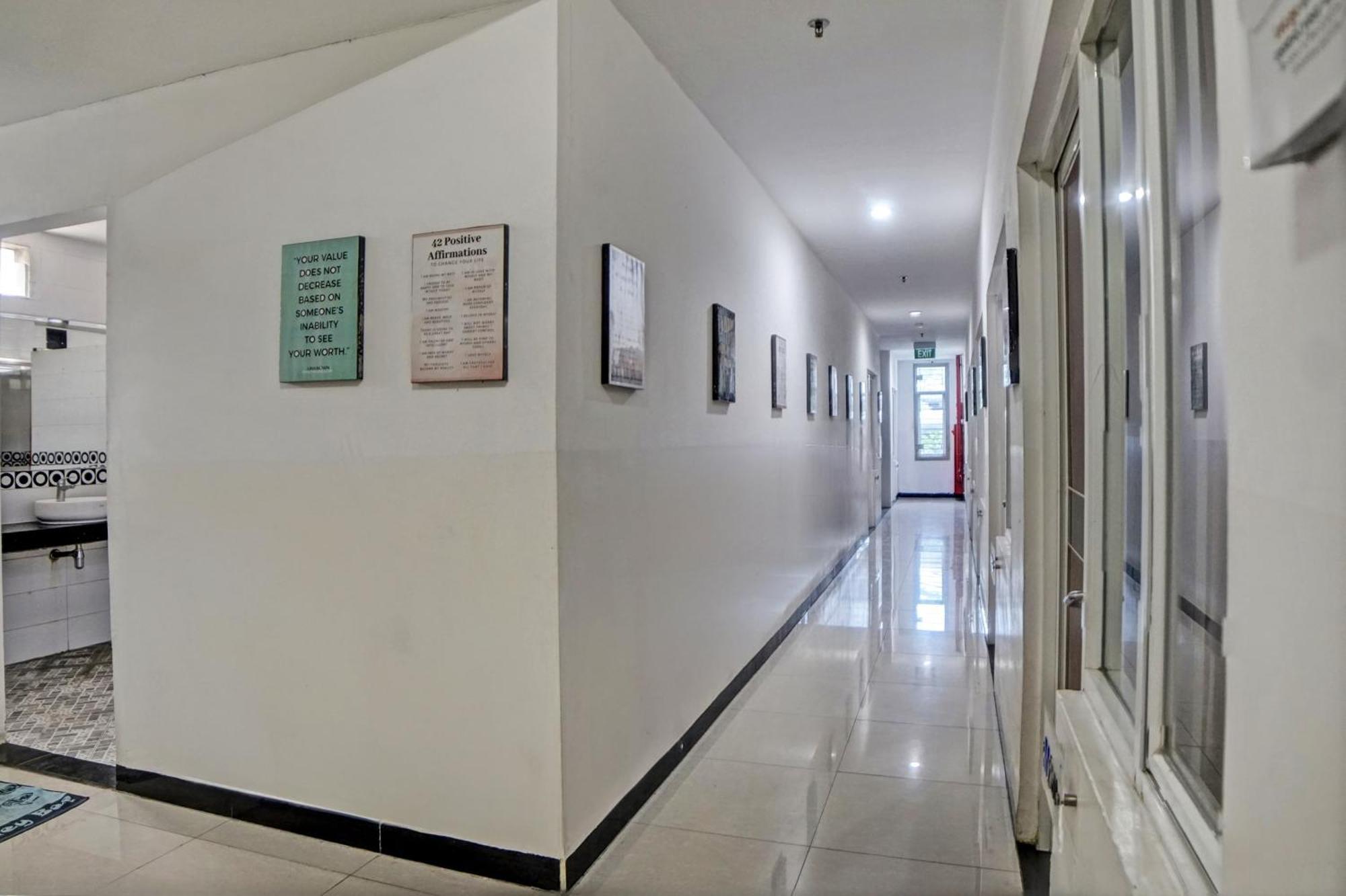 Spot On 92822 Finest House Near Amplas Bus Terminal เมดาน ภายนอก รูปภาพ