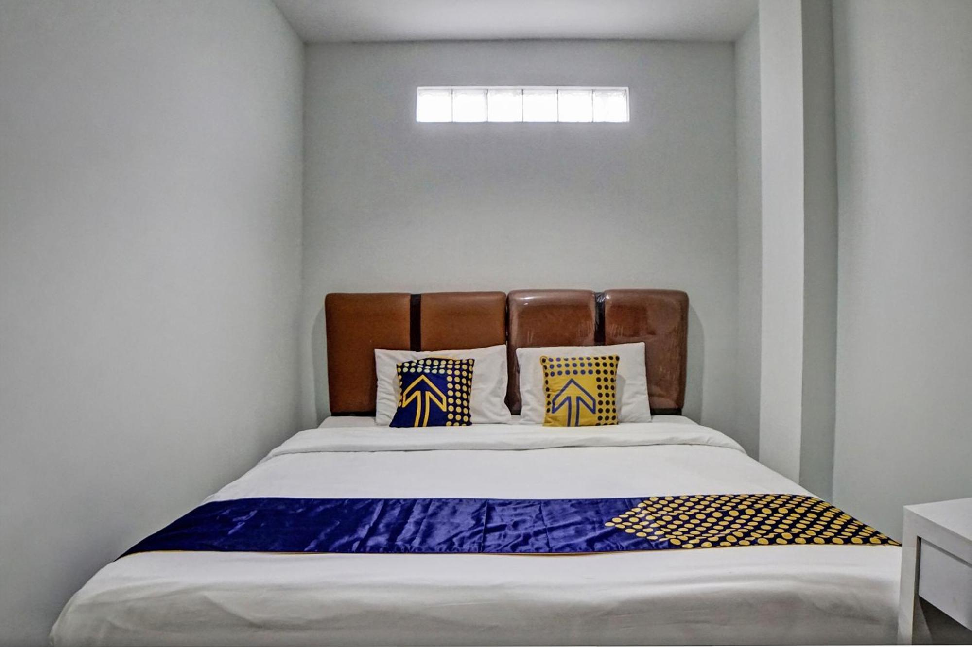 Spot On 92822 Finest House Near Amplas Bus Terminal เมดาน ภายนอก รูปภาพ