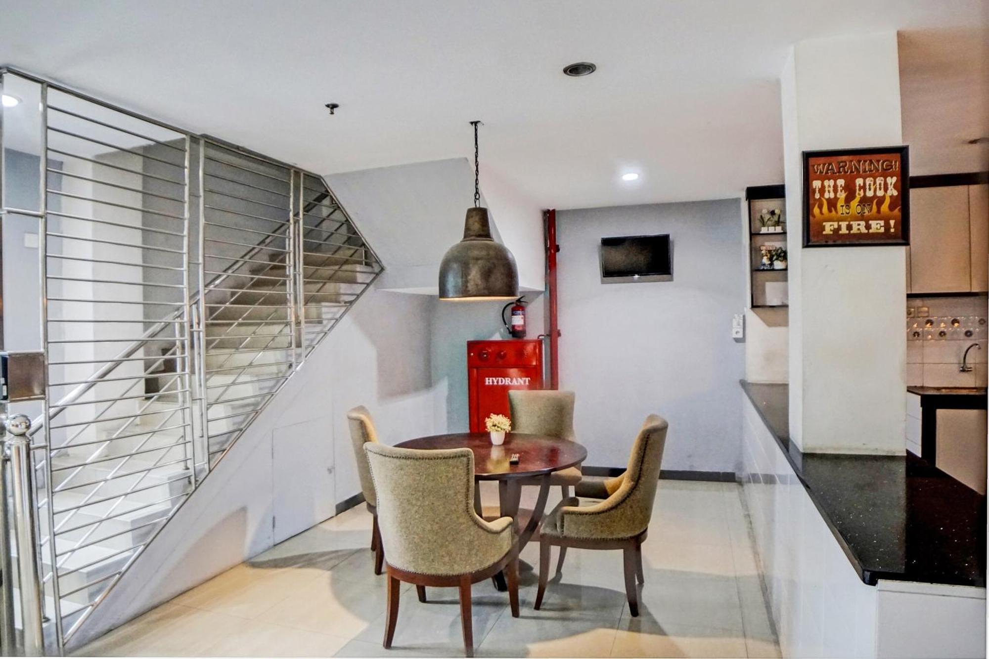 Spot On 92822 Finest House Near Amplas Bus Terminal เมดาน ภายนอก รูปภาพ