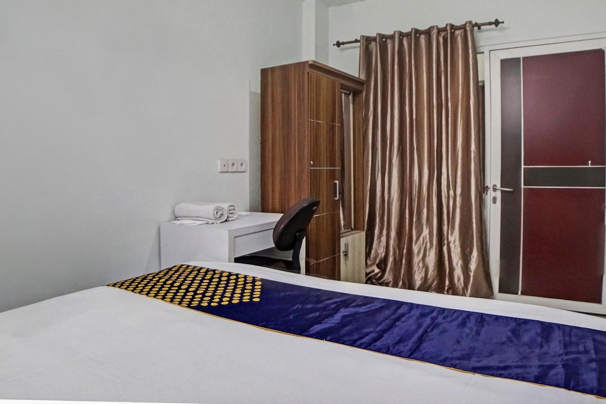 Spot On 92822 Finest House Near Amplas Bus Terminal เมดาน ภายนอก รูปภาพ